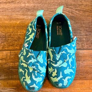 TOMS Size T10